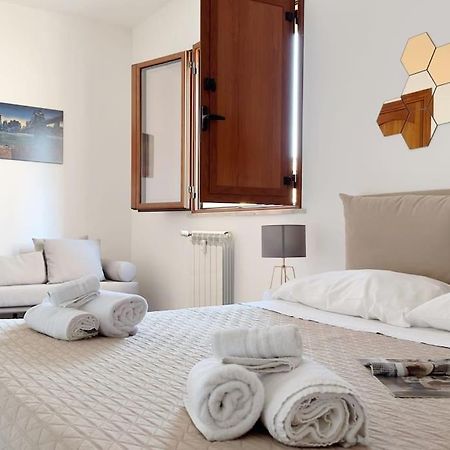 Molo Five Apartment Palermo Exterior photo